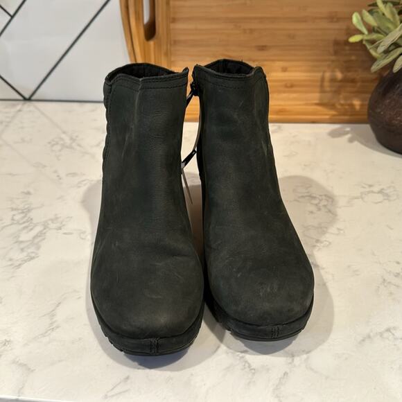 Merrell Tremblant Wedge Bluff Waterpoof Boot Black suede side zip size 9 - Picture 3 of 9